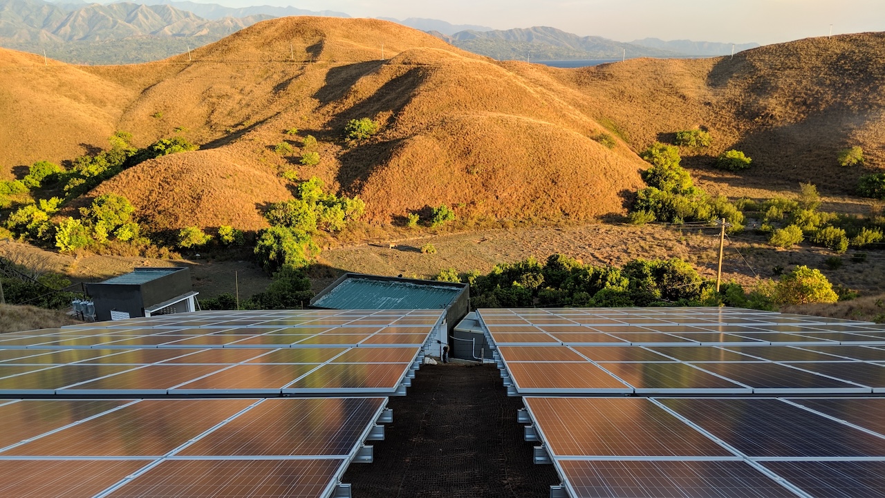 highbreed solar system price in india